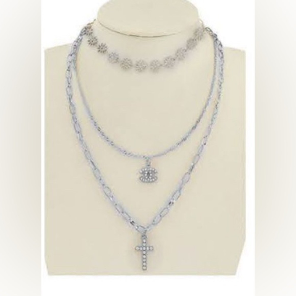 Fashion Jewelry Silver Layered Necklace with Cross Pendant